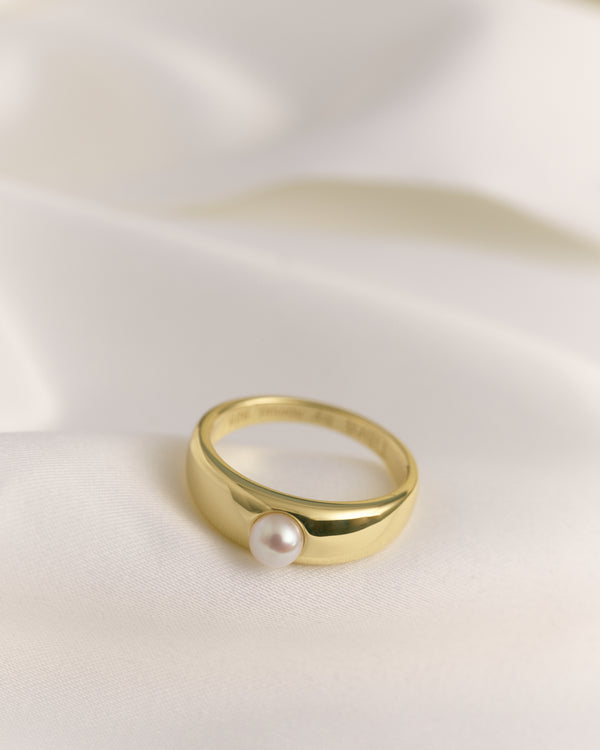 Vintage Pearl Ring II