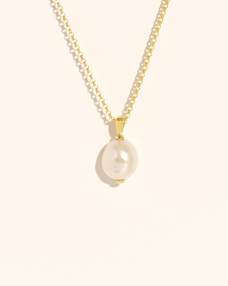 Vintage Pearl Necklace